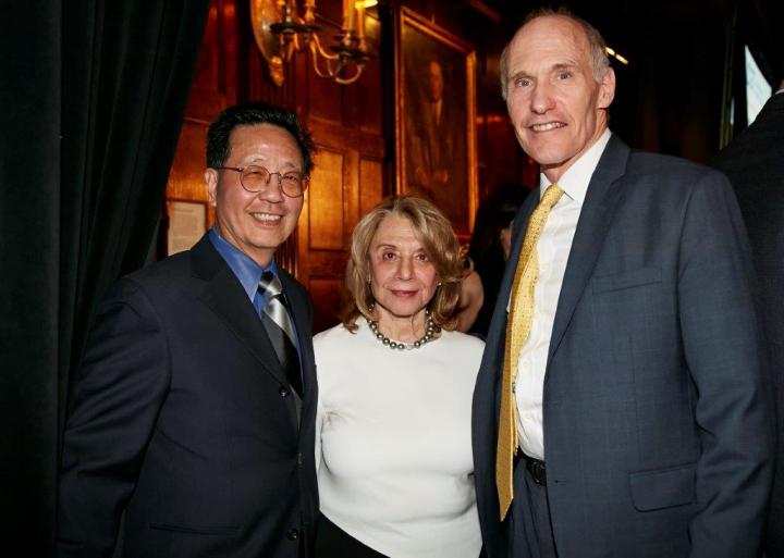 CAR-T Gene Therapy for Cancer Moves toward FDA Approval