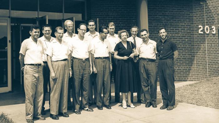 Maria Goeppert Mayer with group