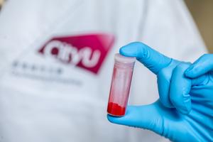 Near-infrared-activated photo-oxidants