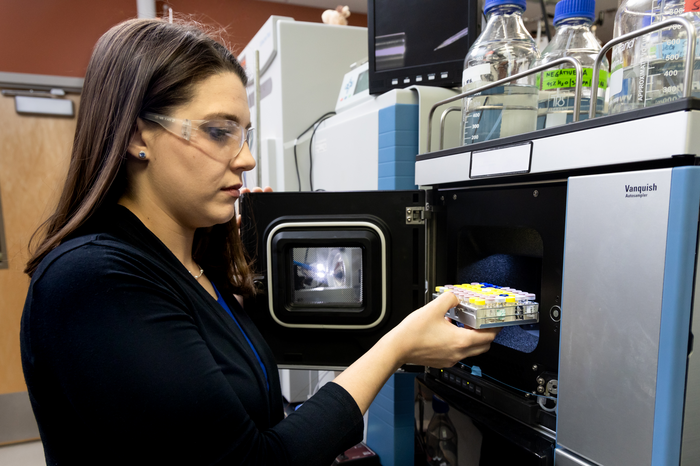 Samantha Peters in ORNL lab-2