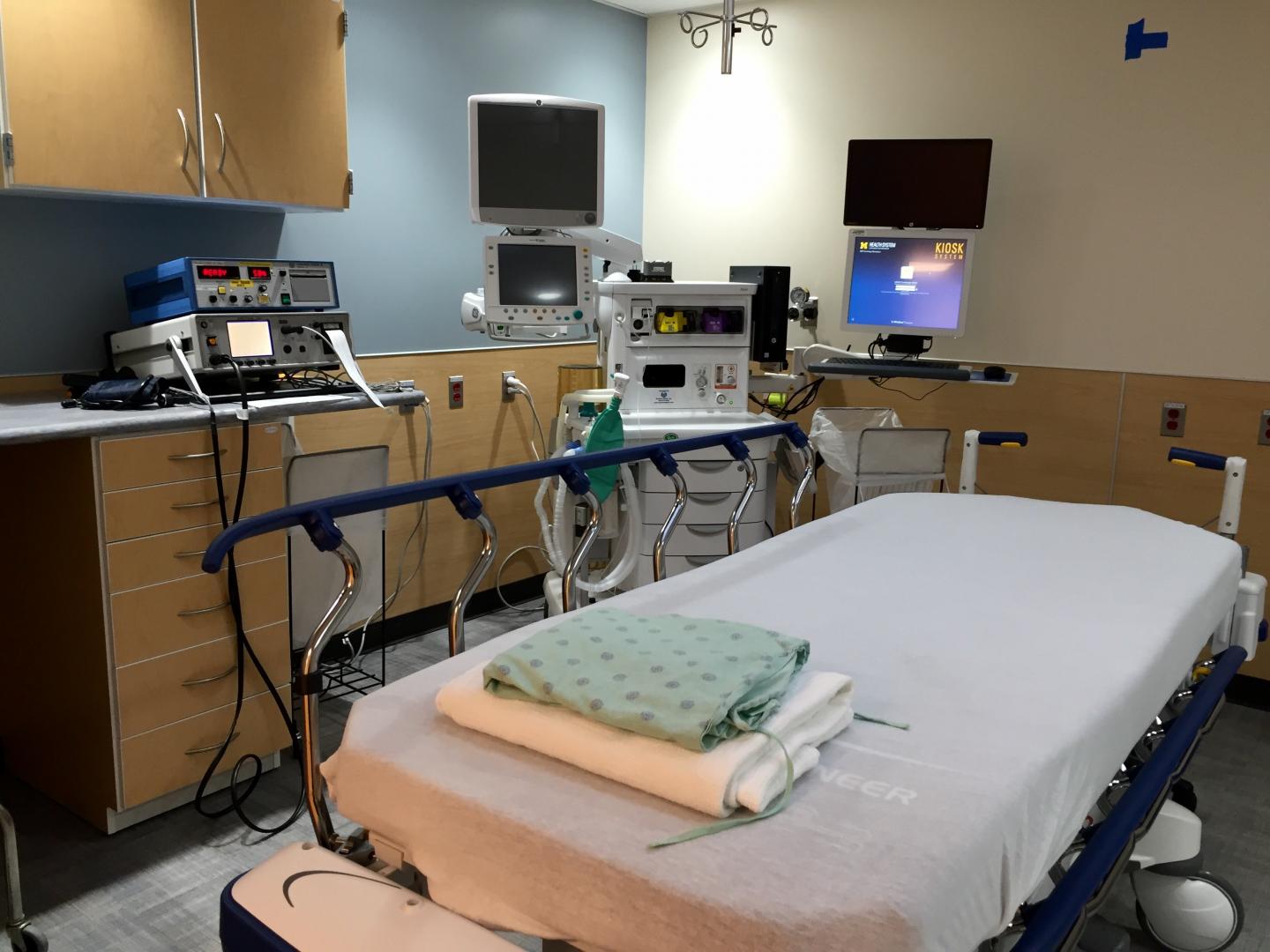 electroconvulsive therapy machine • Museum of Health Care at Kingston