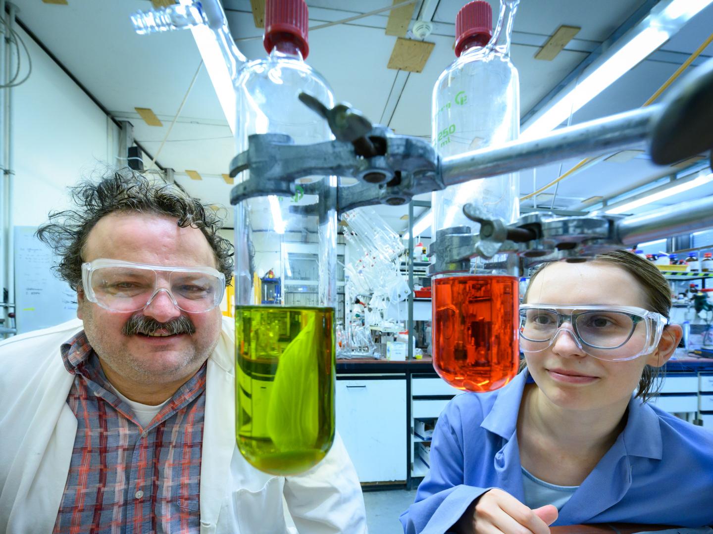 Prof. Dr. Andreas Gansäuer und Anastasia Panfilova 