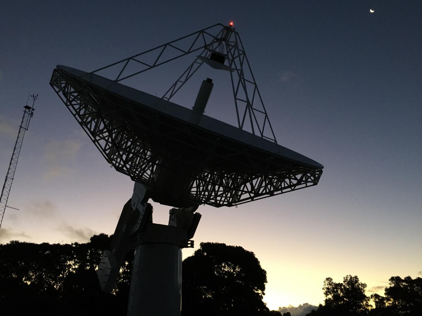 The New 12-Meter (39-Foot) Antenna at the Koke'e Park Geophysical Observatory