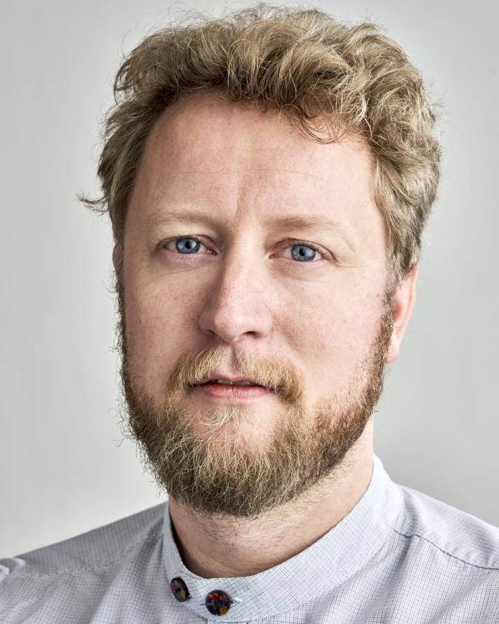 Chemicals in e-cigarettes mix together to form new, unexpectedly toxic compounds