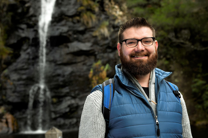 Associate Professor Justin Chalker