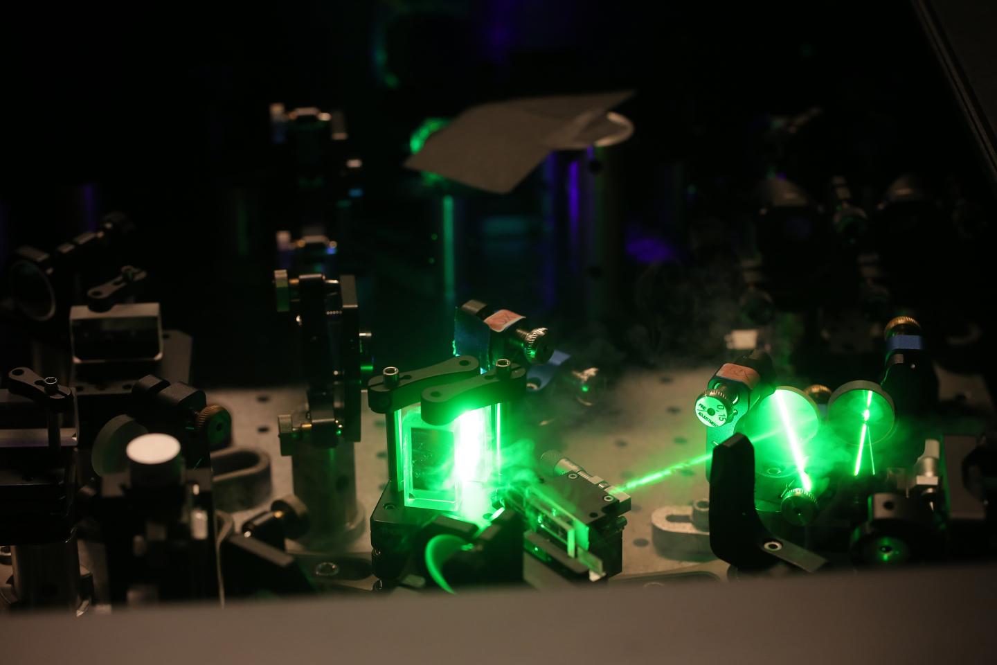 A nanoscale laser made of gold and zinc oxide