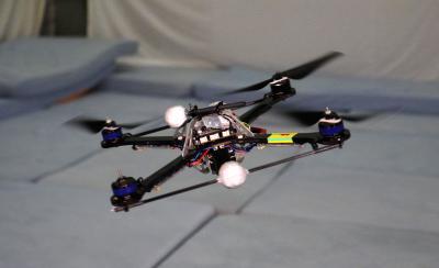Quadrocopter Flying with only 3 Propellers