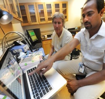 Drs. David Hess (left) and Nasrul Hoda