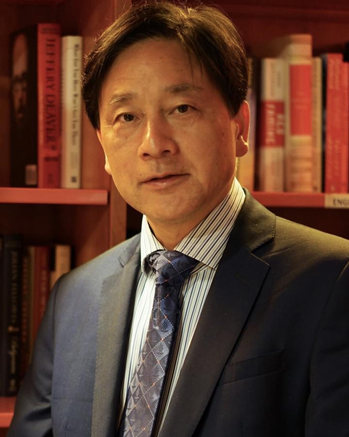 Professor Dr. Yaochu Jin