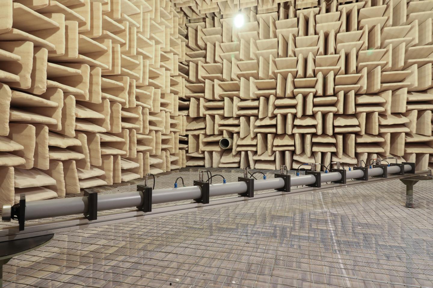 Sound Waves Can Travel Across a Disordered Media with No Distortion