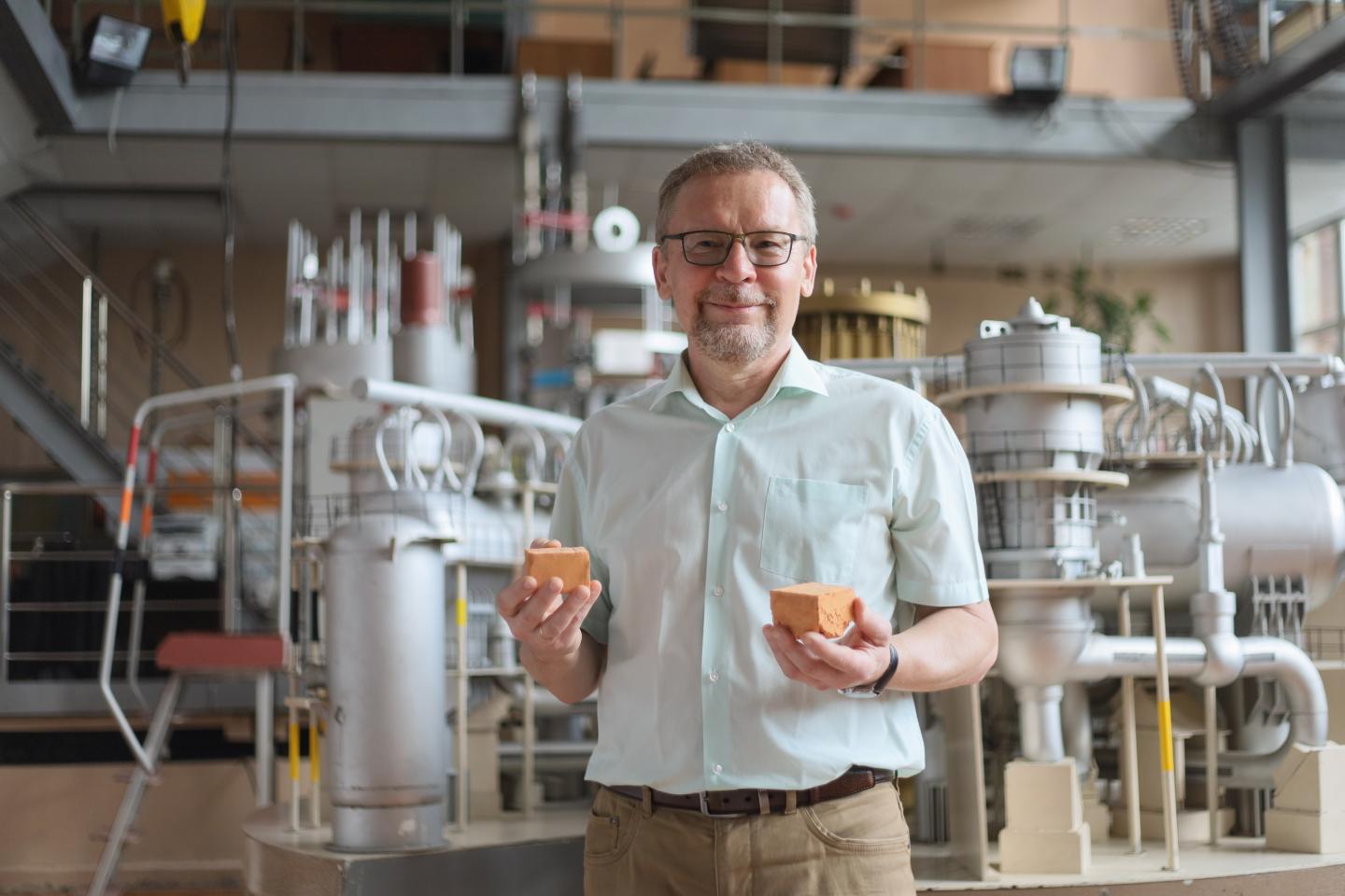 Head of the project, professor at UrFU Oleg Tashlykov