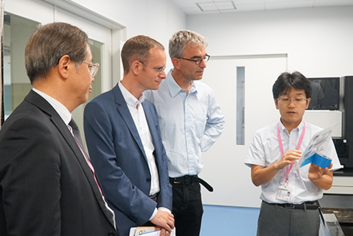 Spouses Really Are Together in Sickness and in Health Suggests New Study