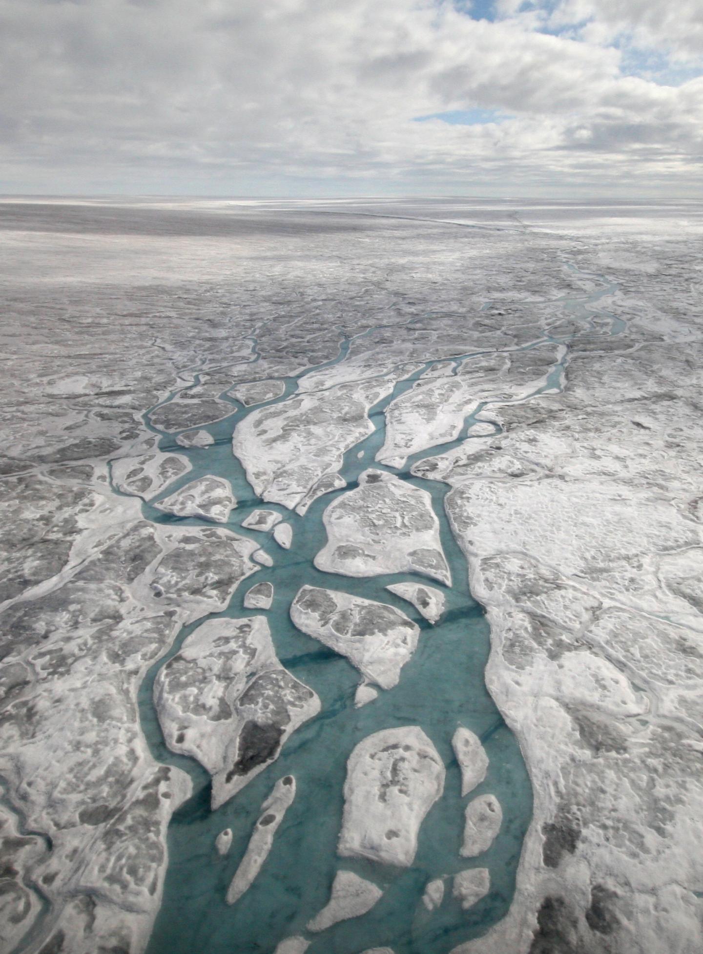 Pic Cap: Surface Meltwater in Greenland