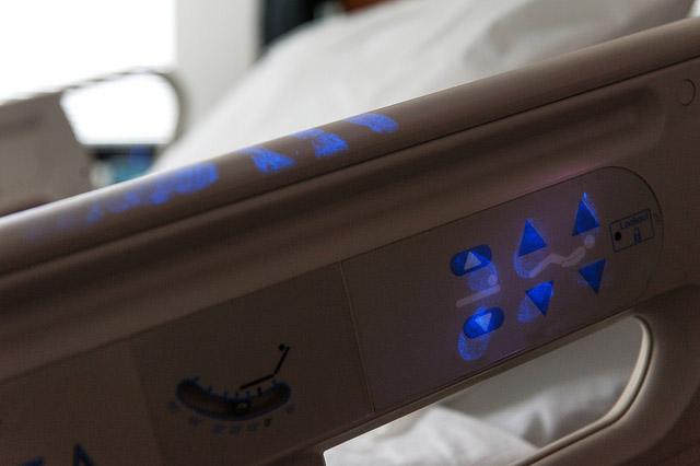 UV Light Robot Zaps Superbugs, Saves Lives