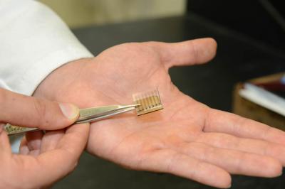 Stanford Scientists Create All-Carbon Solar Cell