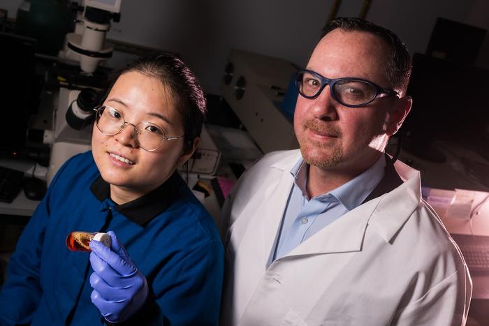 Rice scientists create tiny, water-based reactors for green chemistry