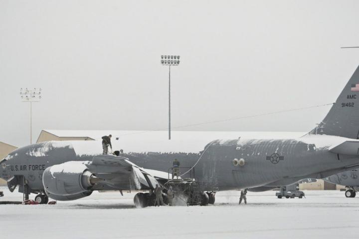 World's First Passive Anti-Frosting Surface Fights Ice with Ice