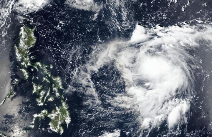 Suomi NPP Image of 19W