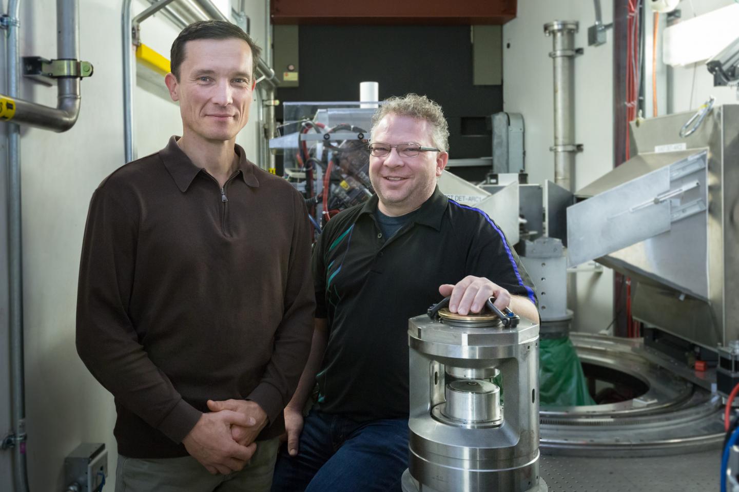 'Beautiful Accident' Leads to Advances in High Pressure Materials Synthesis