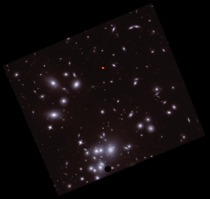 A1689-zD1, una pequeña galaxia en un gran espacio