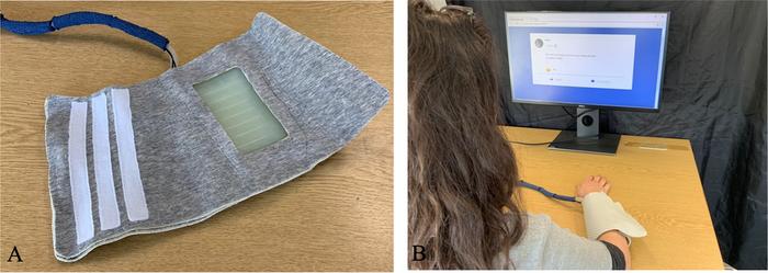 Tactile emoticons: Conveying social emotions and intentions with manual and robotic tactile feedback during social media communications