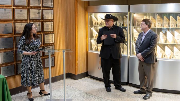 Clarivate’s Ann Benyon and ORNL Director Stephen Streiffer listen as Arthur Ragauskas, University of Tennessee-ORNL Governor's Chair for Biorefining, thanks his research collaborators.