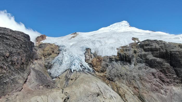 A glacier in Ecuador studied by the "Vanishing Glaciers" project.