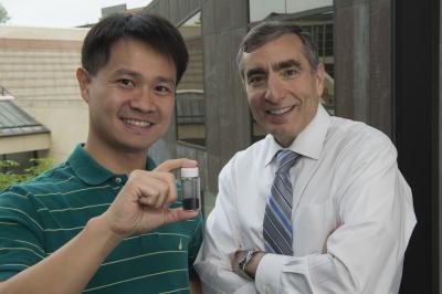 Chih-Chau Hwang and James Tour, Rice University