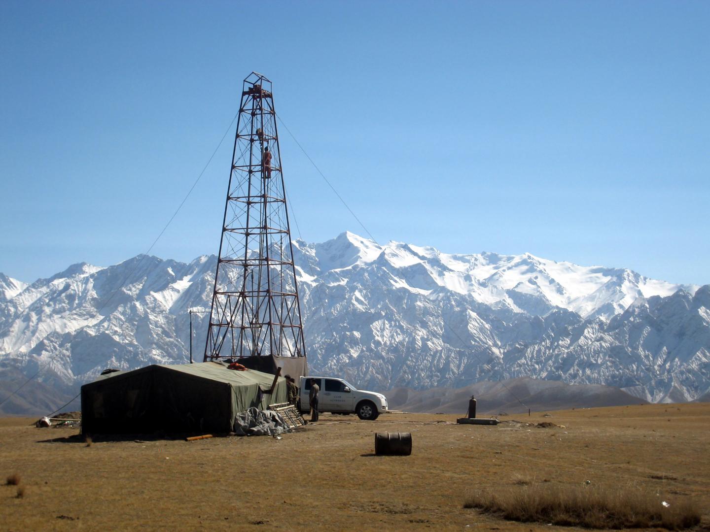 Deep Loess Drilling on Loess Platform at 3,300-M Elevation