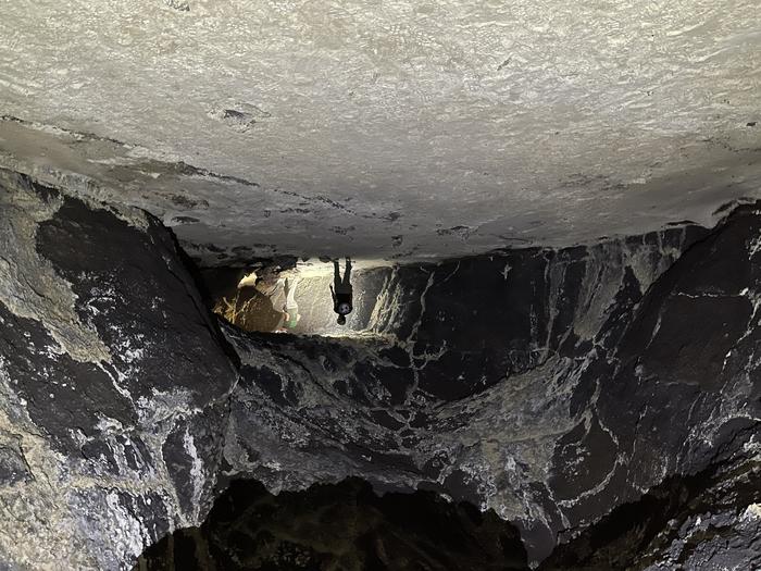 Sulfate deposits in the La Corona lava tube system