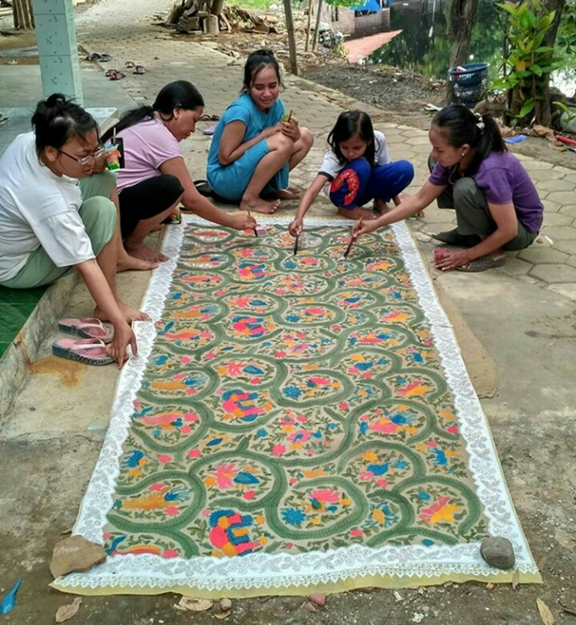 The Making Process of Traditional Cloth- Batik