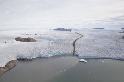 Aerial Photos Reveal Decades of Greenland Ice Loss (1 of 7)