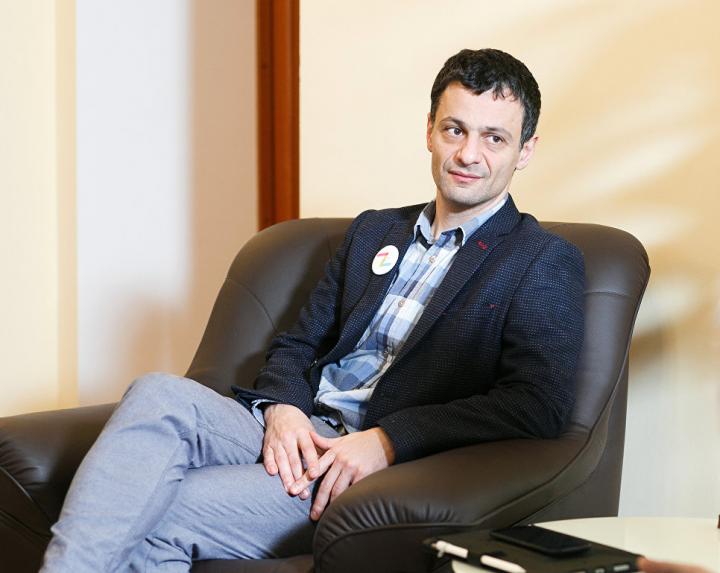 Artem Oganov, Moscow Institute of Physics and Technology