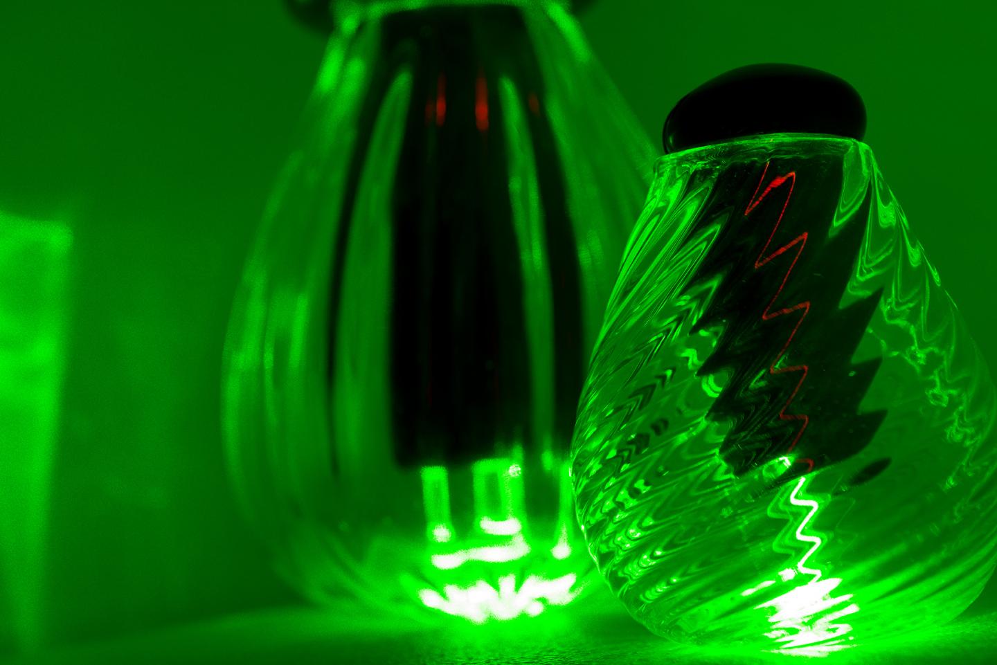 Optic Vessels Made of Glass and Diamond