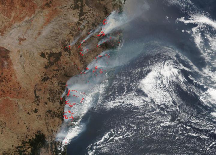 Suomi NPP image of fires in Australia