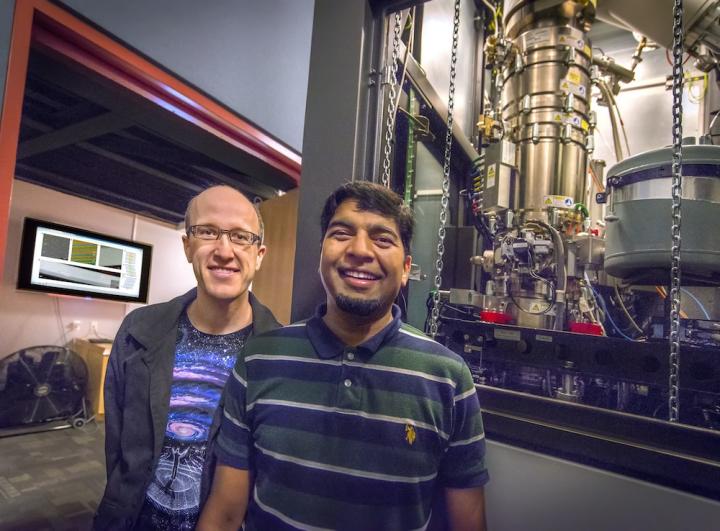 Colin Olphus and Alpesh Shukla, Lawrence Berkeley National Laboratory