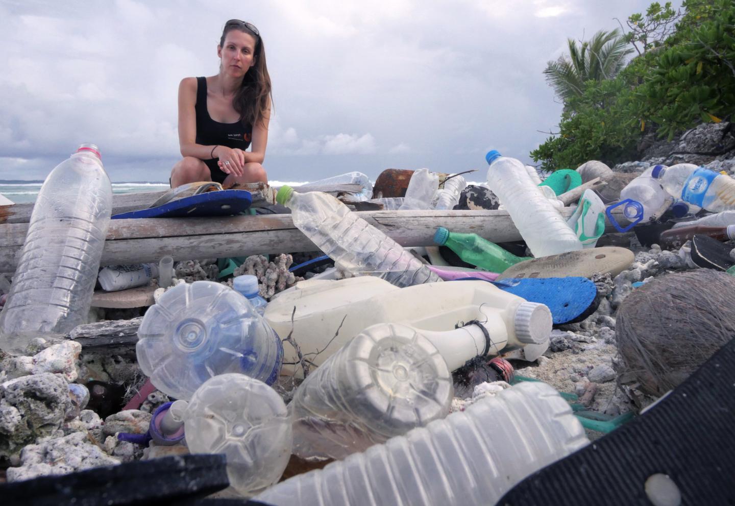 Dr Jennifer Lavers with Plastic Debris