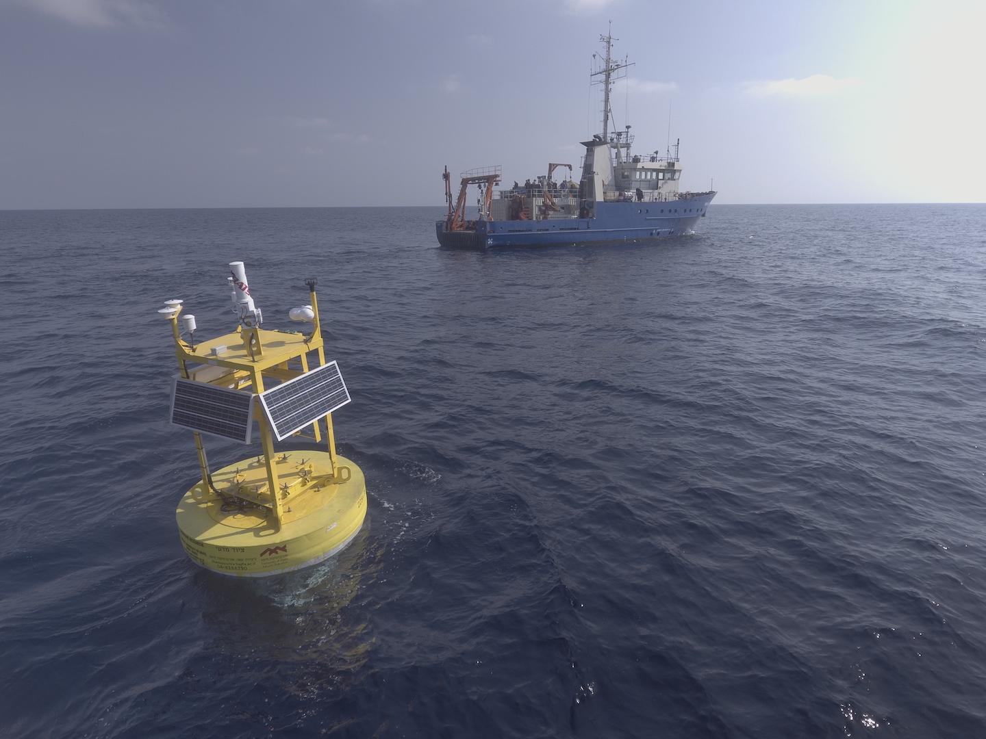 Deployment of shallow-water mooring experimentation site