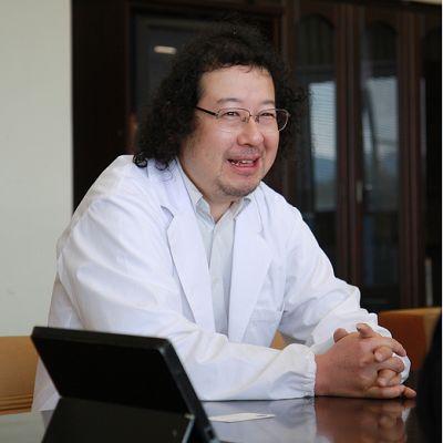 Associate Professor Yoshinori Sugiura