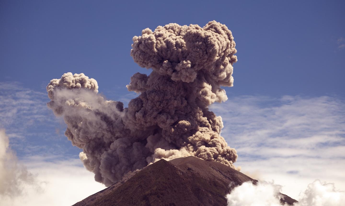 Agung volcano 2018