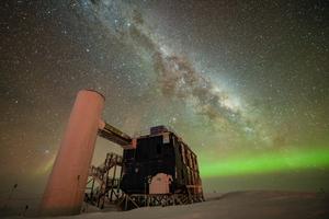 The IceCube Lab under a starry sky