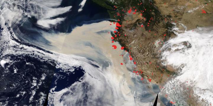 Terra Image of Smoke and Fires in U.S. Western States