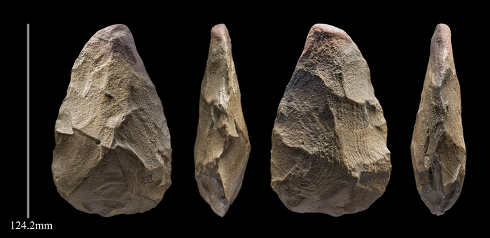 Handaxe