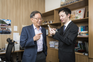 Professor Liu Chain-Tsuan (left) and Dr Zhang Tianlong from City University of Hong Kong