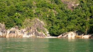 Effects of environmental factors on Southeast Brazil’s coastal biodiversity surpass those of ecological processes