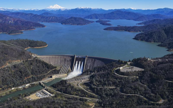 Shasta Dame and Lake