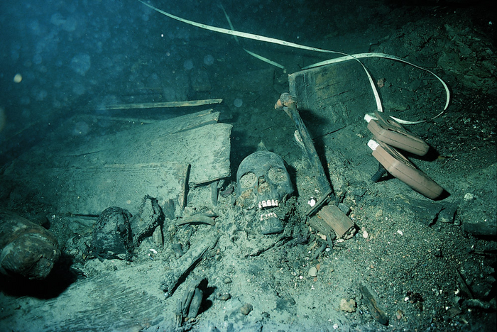 Underwater Kronan excavations