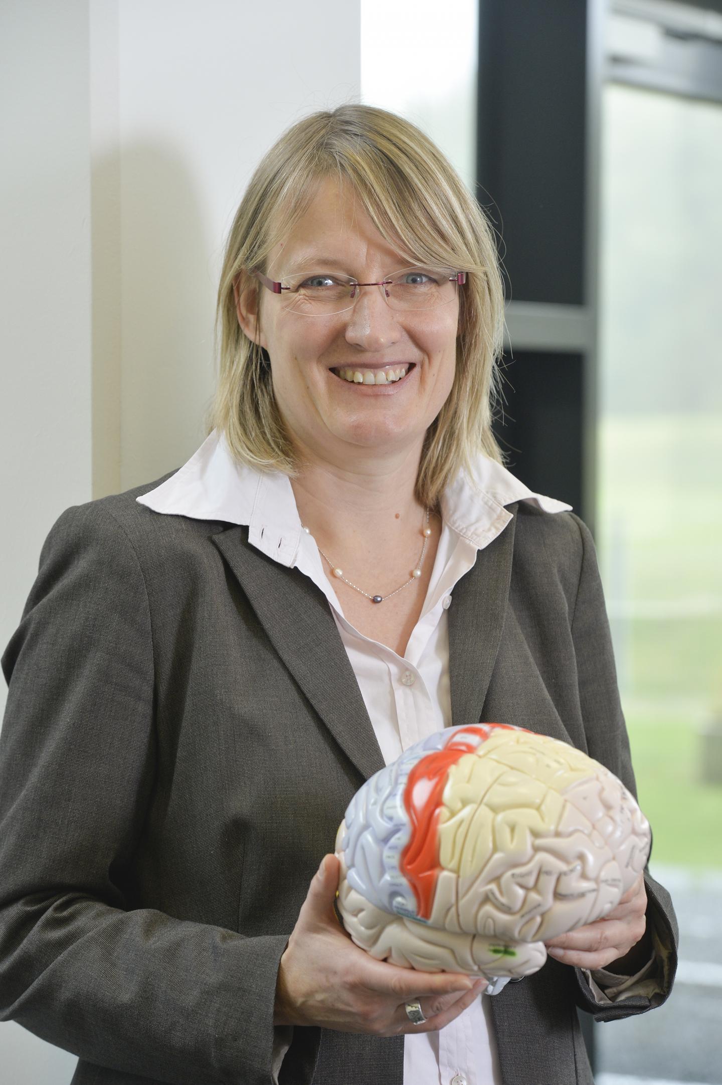 Dr. Johanna Kissler, Bielefeld University