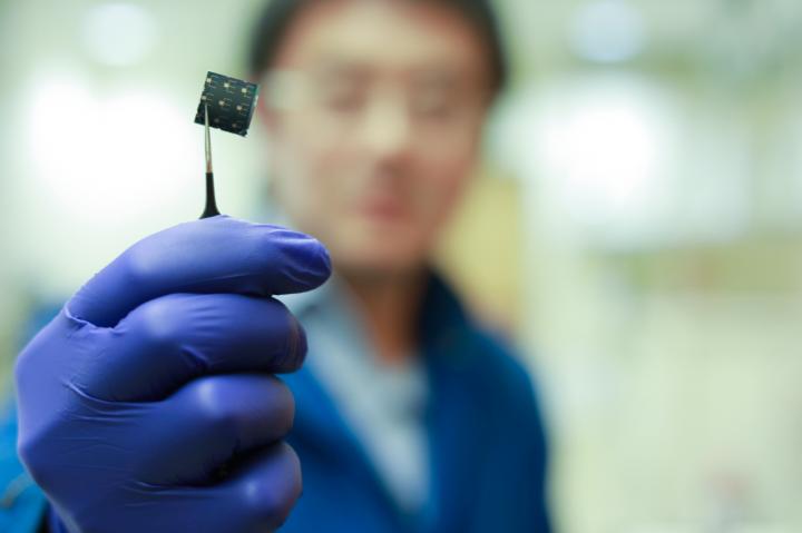 Perovskite-CIGS Tandem Solar Cell