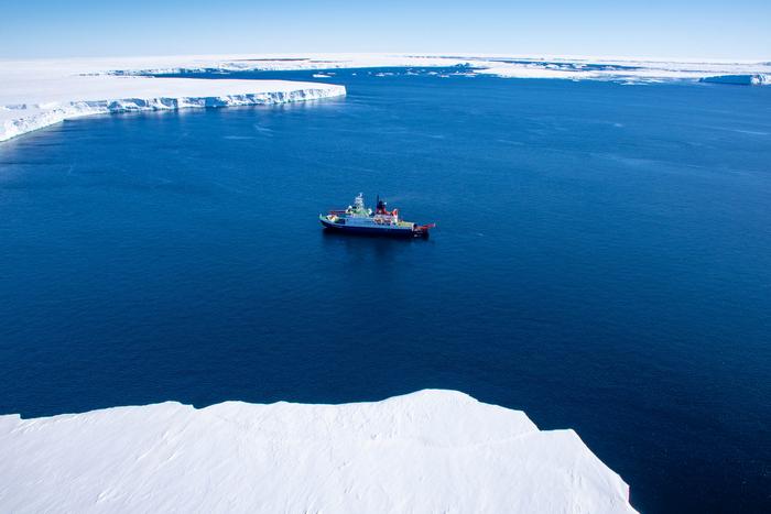 Polarstern in East Antarctica